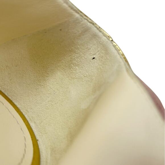 CHANEL Gold Metallic Leather Chain Accent Interlocking CC Flat Sandals - Picture 13 of 14